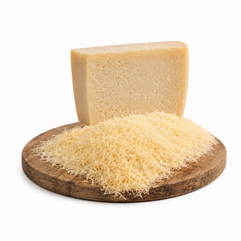 Pecorino Romano geraspt