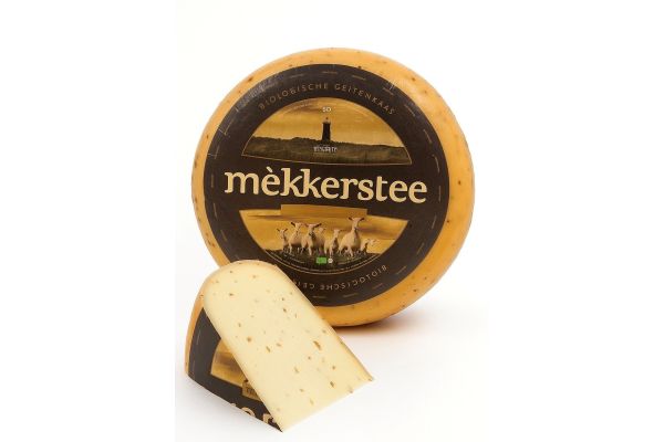 Hele geitenkaas met fenegriek